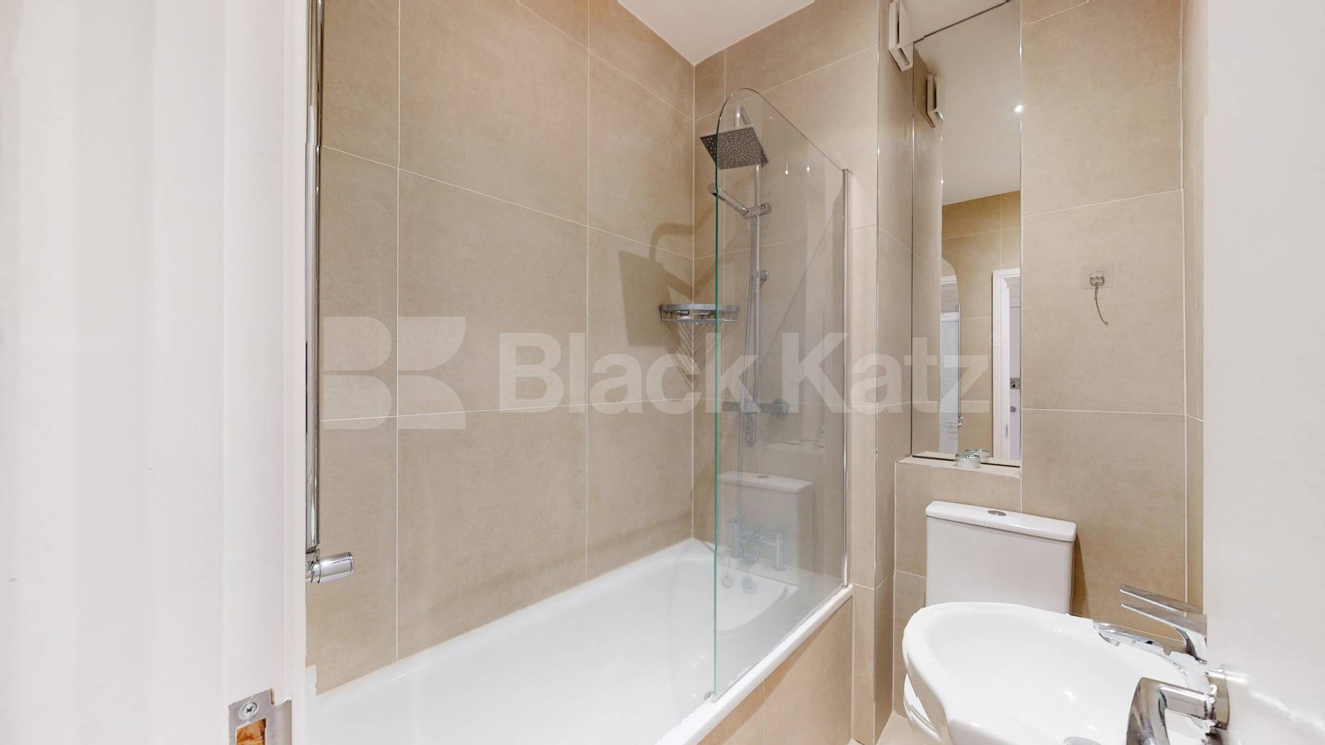 Contemporary One-Bedroom Home in West London Chepstow Road, Bayswater